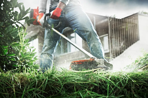 Husqvarna 122L, trimming close-up